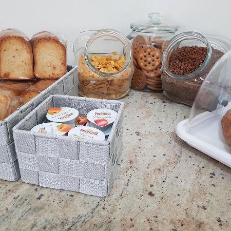 לינה וארוחת בוקר מרקטו סן סברינו Casa Kati מראה חיצוני תמונה