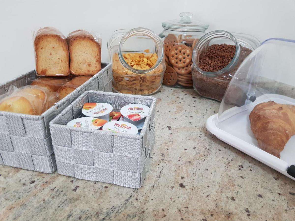 לינה וארוחת בוקר מרקטו סן סברינו Casa Kati מראה חיצוני תמונה