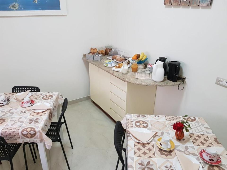 לינה וארוחת בוקר מרקטו סן סברינו Casa Kati מראה חיצוני תמונה
